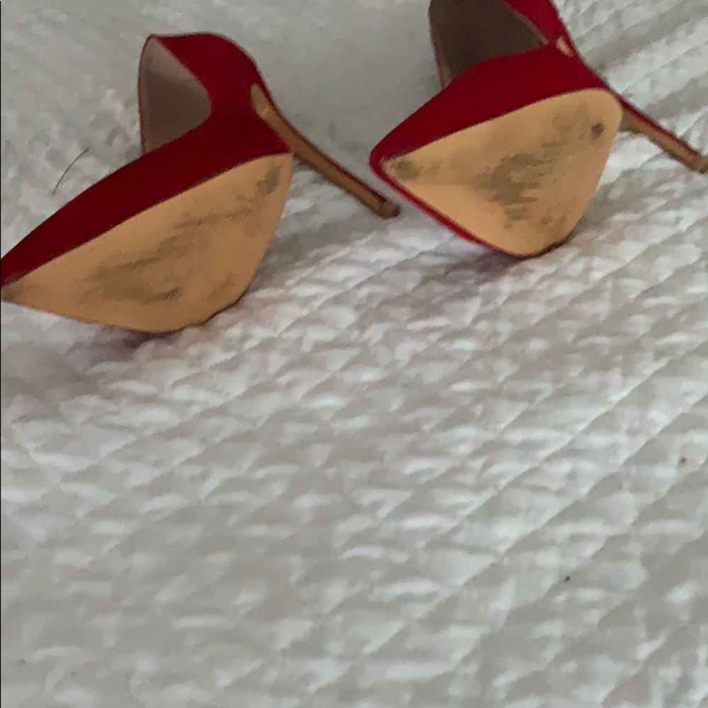 👠 - Picture 2 of 4